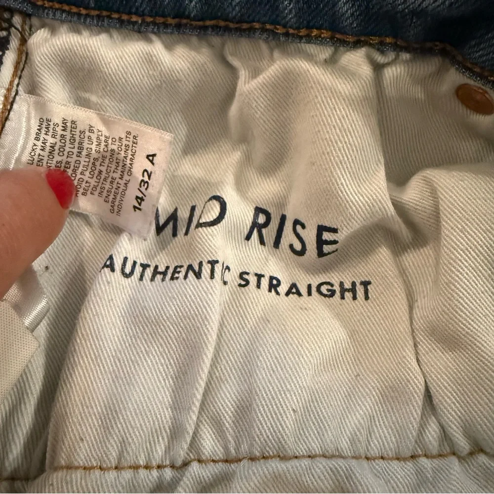 Classic Women's Straight-Leg Jeans - Light Blue - Picture 6 of 6